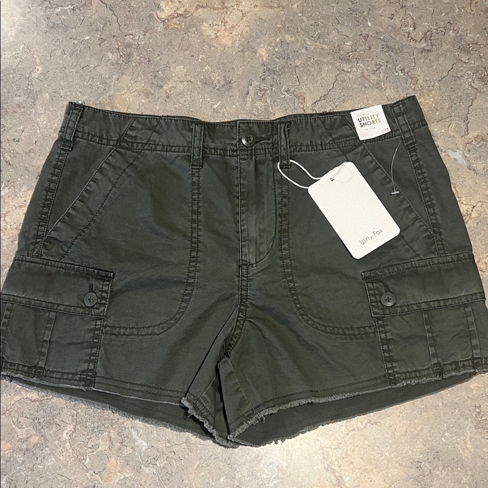 Women's Cargo Utility Shorts in Olive
